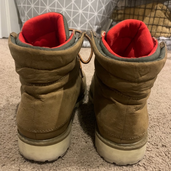 Brown boots - Picture 3 of 5